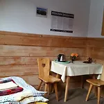 Pokoje Goscinne I Duzy Domek Camp Harenda Zakopane Z Epickim Widokiem Na Tatry I Giewont Zakopane