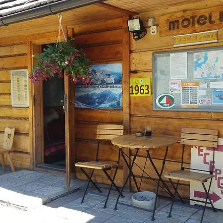 Goscinne I Duzy Camp Harenda Z Epickim Widokiem Na Tatry I Giewont Rum i privatbostad
