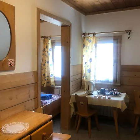 Rum i privatbostad Goscinne I Duzy Camp Harenda Z Epickim Widokiem Na Tatry I Giewont Zakopane